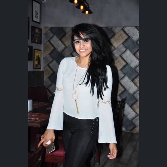 Meet your Posher, Priya - Picture 1 of 1